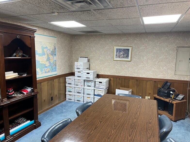 More Photos Of 5013 Park St, Jacksonville Auto Repair For Sale