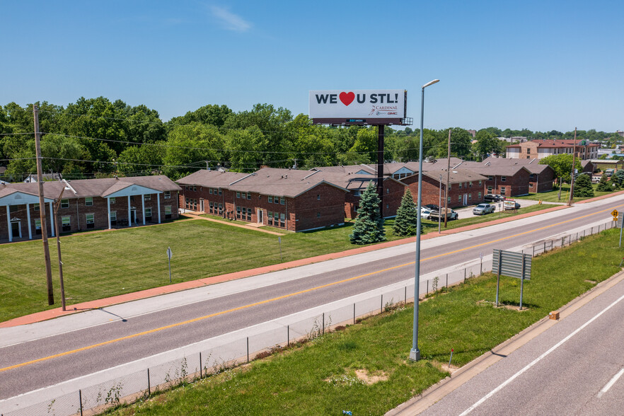 More Photos Of 9921 Sloane Sq, Saint Louis Apartments For Sale