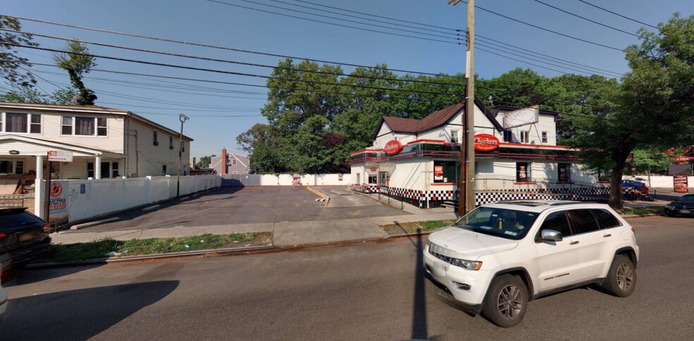 Primary Photo Of 133-18 Guy R Brewer Blvd, Jamaica Fast Food For Lease