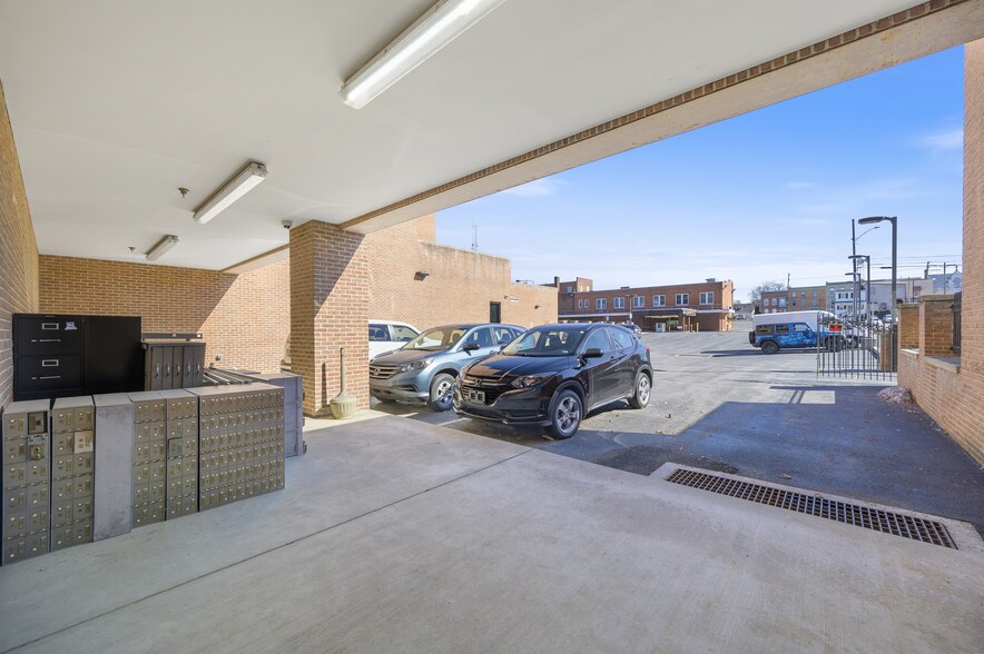 More Photos Of 20 S Main St, Chambersburg Office For Lease