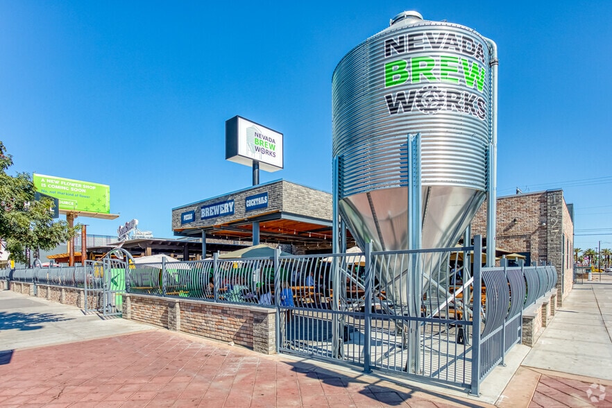 Primary Photo Of 1327 S Main St, Las Vegas Restaurant For Lease