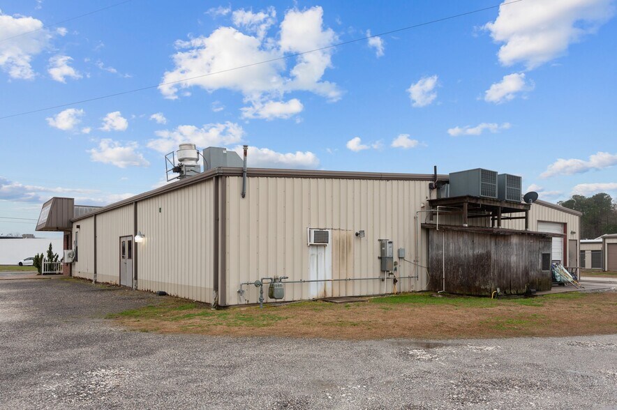 More Photos Of 102 Berry St, Hertford Restaurant For Sale