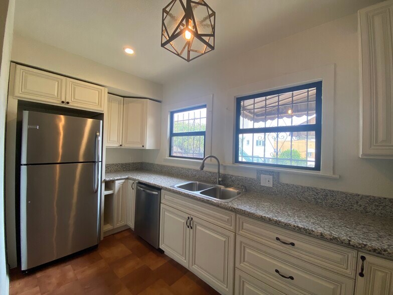 More Photos Of 5815 W Olympic Blvd, Los Angeles Apartments For Sale