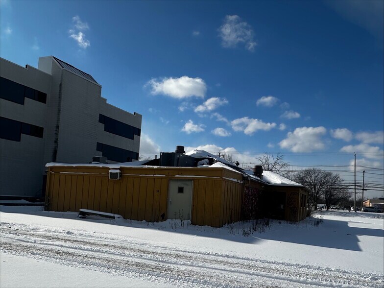 More Photos Of 3110 Winton rd, Rochester Service For Sale