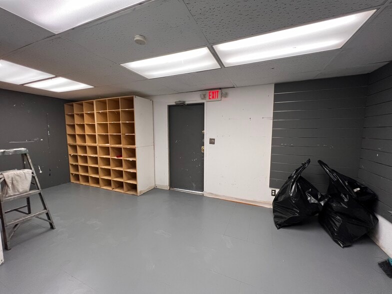 More Photos Of 1100 S Dixie Hwy, Hollywood Freestanding For Sale