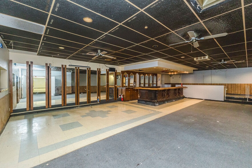 More Photos Of 1560 S Topeka St, Wichita Lodge Meeting Hall For Sale
