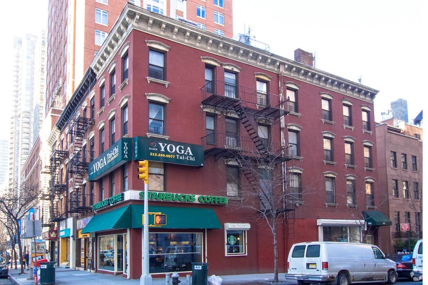 More Photos Of 1128 Third Ave, New York Storefront Retail Residential For Lease