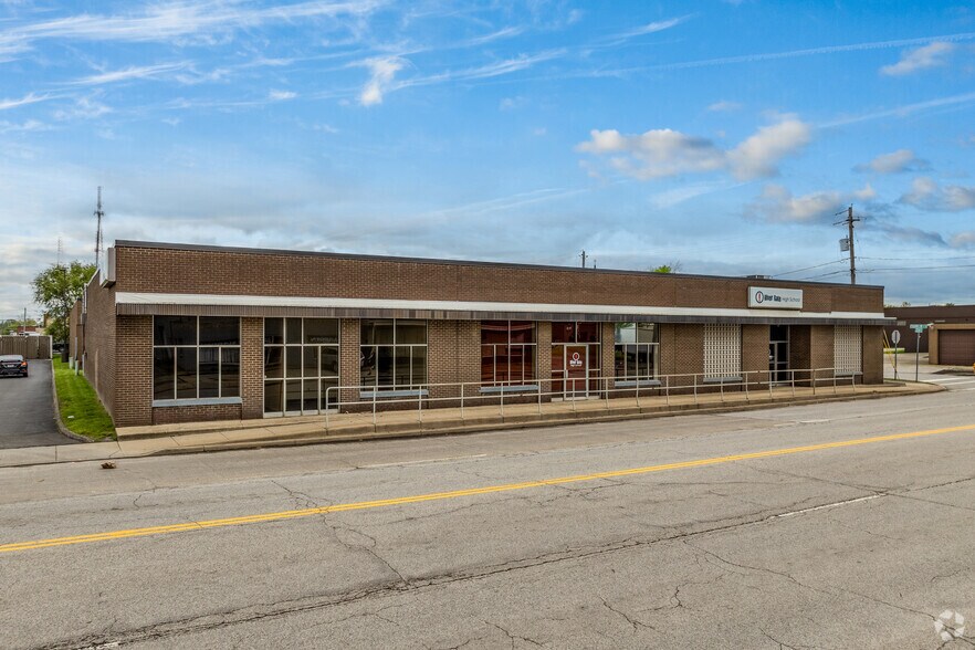 More Photos Of 458 Franklin St, Warren Schools For Sale