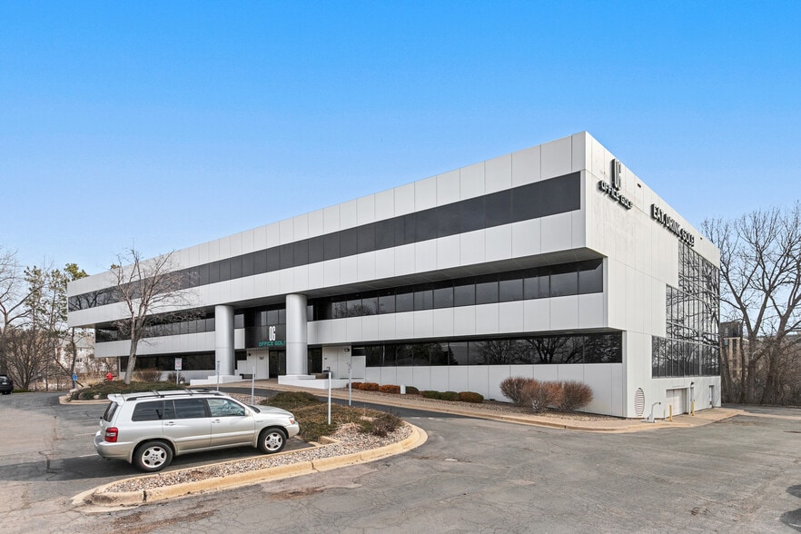 More Photos Of 7807 Creekridge Cir, Bloomington Office For Sale