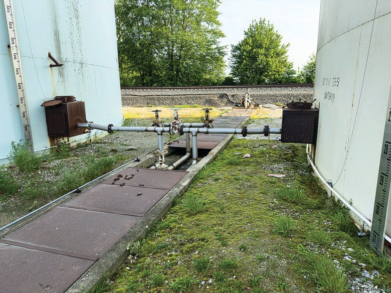 More Photos Of 3154 Depot st, Wawaka Office For Sale