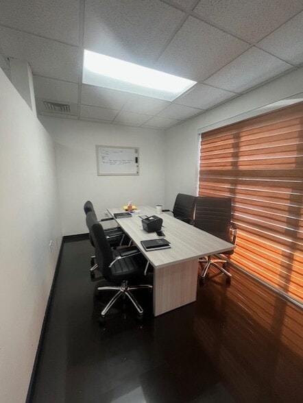More Photos Of 2051 NW 112th Ave, Doral Showroom For Sale