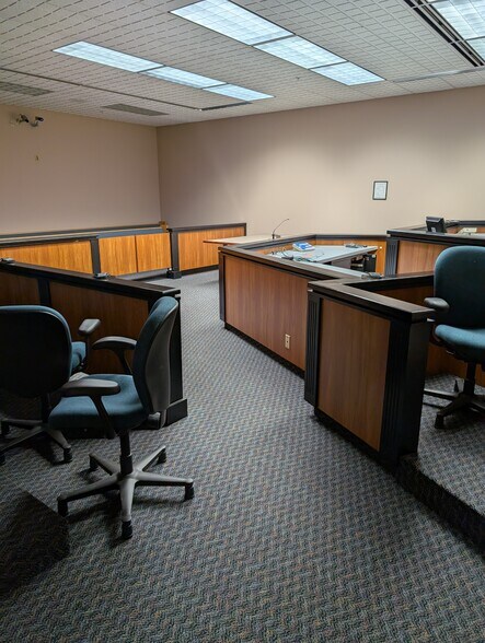 More Photos Of 195 S Clayton Rd, New Lebanon Medical For Sale