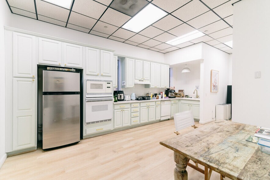 More Photos Of 19010 S Alameda St, Rancho Dominguez Distribution For Lease