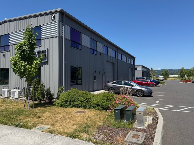 More Photos Of 4055 S Grant St, Washougal Industrial For Sale