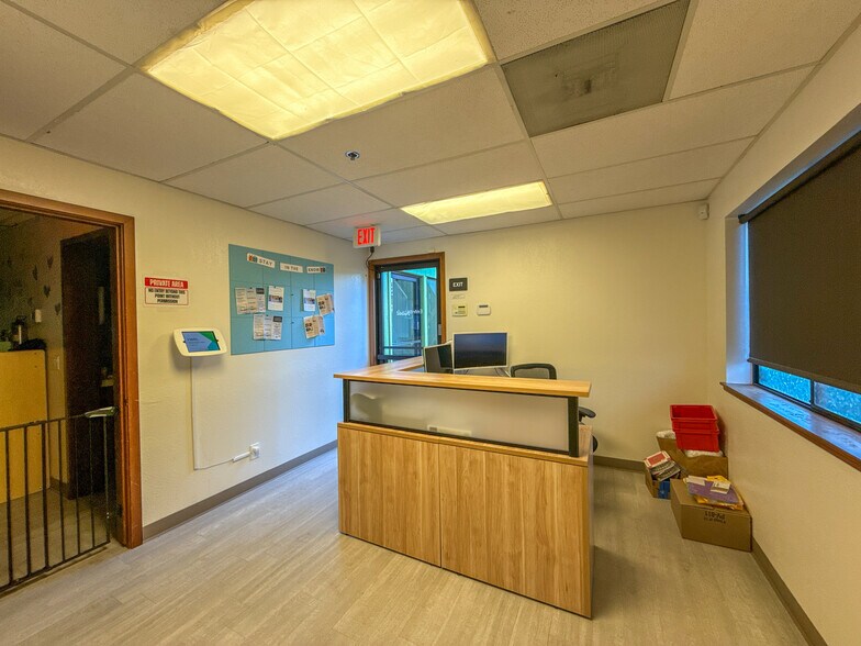 More Photos Of 101 Wikiup Dr, Santa Rosa Office For Sale