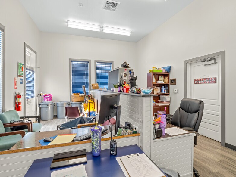 More Photos Of 504 W 7th St, Hanford Freestanding For Sale