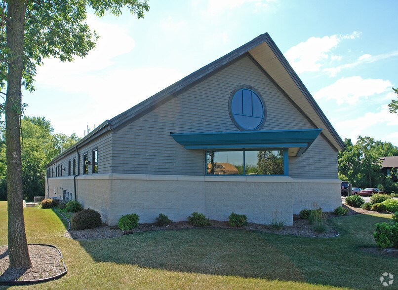 More Photos Of 1515 S Green Bay Rd, Racine Medical For Lease