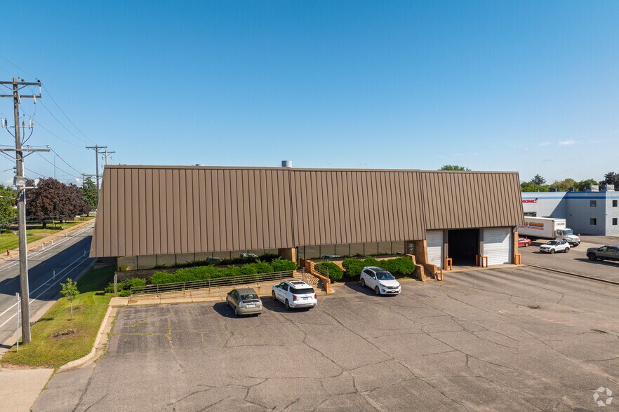 More Photos Of 2639 2nd St NE, Saint Anthony Manufacturing For Sale