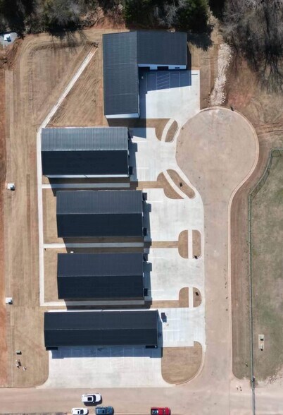 More Photos Of 3003-3005 N Park Dr, Stillwater Industrial For Sale