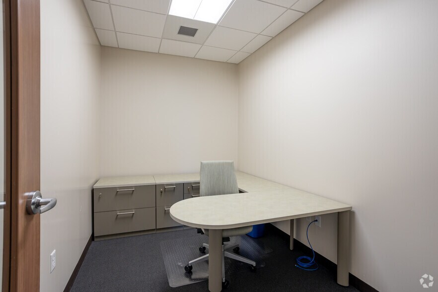 More Photos Of 7710 Rialto Blvd, Austin Medical For Lease