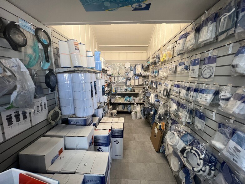 More Photos Of 6840 Cypress Gardens Blvd, Winter Haven Freestanding For Sale