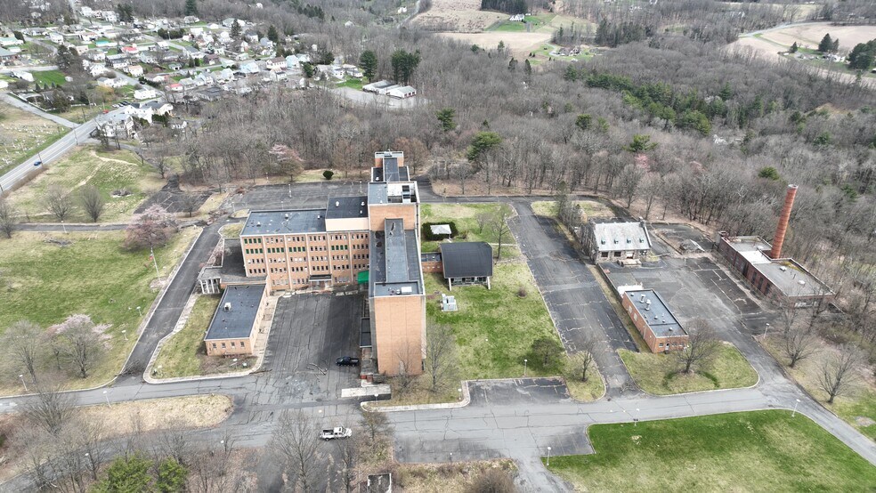 More Photos Of 101 Broad St, Ashland Hospital For Sale