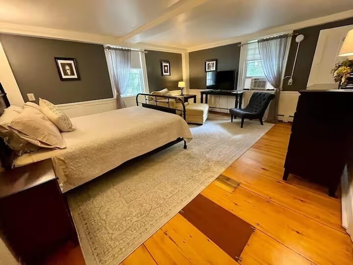 More Photos Of 722 Main St, Bennington Freestanding For Sale