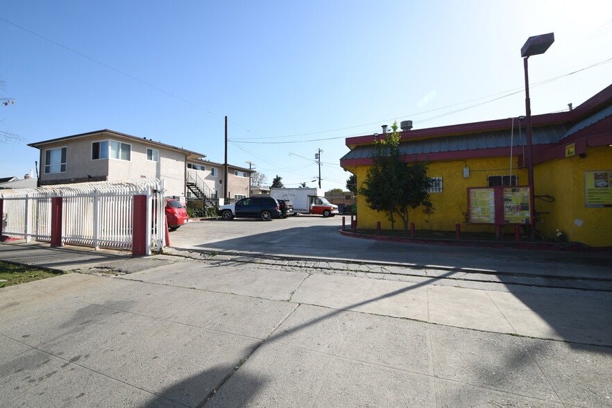More Photos Of 8300 S Western Ave, Los Angeles General Retail For Sale