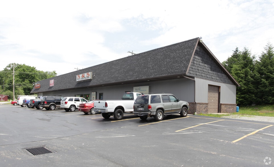 More Photos Of 2944 National Pike, Chalk Hill Storefront Retail Office For Sale