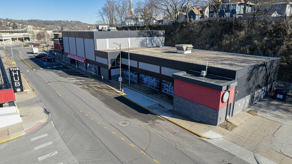 More Photos Of 7 S 4th St, Council Bluffs Health Club For Lease