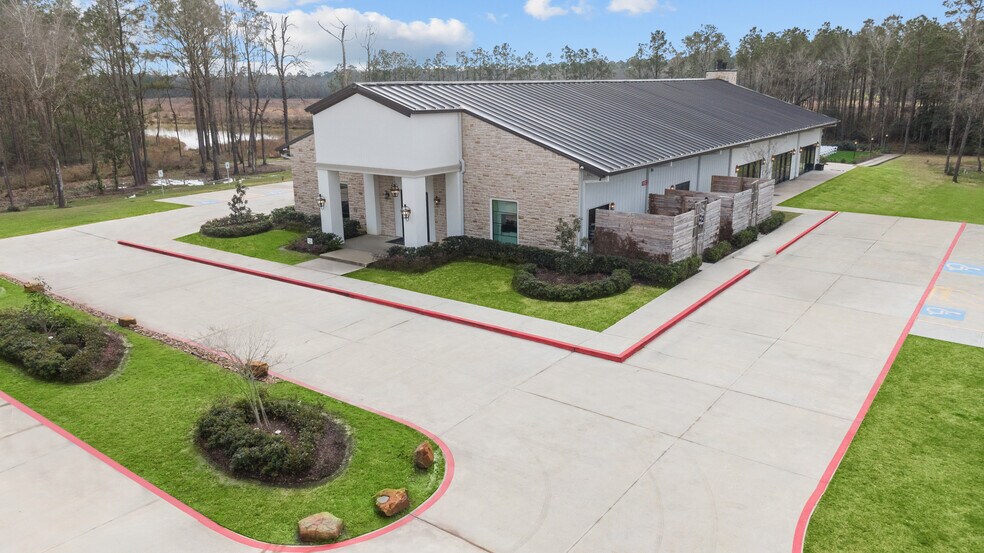 More Photos Of 6644 TX-61, Anahuac Theater Concert Hall For Sale