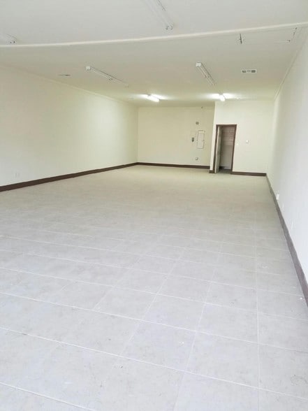 More Photos Of 4701-4725 S Broadway, Los Angeles Storefront For Sale