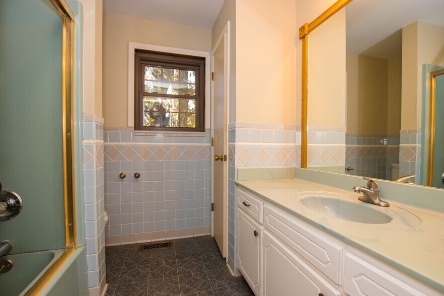 More Photos Of , Jonesboro Unknown For Sale