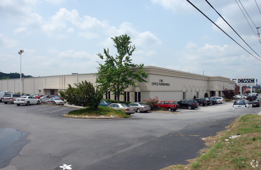 Primary Photo Of 4343 Northeast Expy, Doraville Showroom For Sale