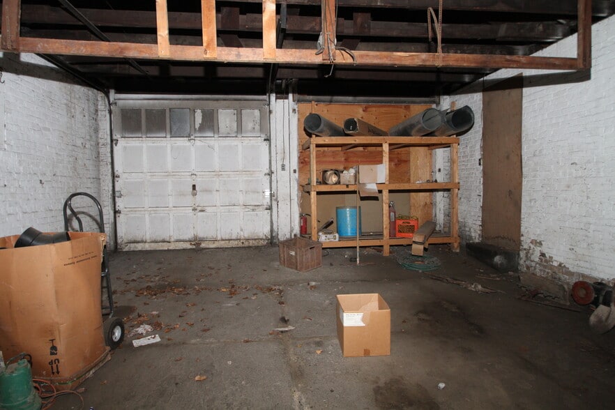 More Photos Of 712 Magee Ave, Jeannette Warehouse For Sale
