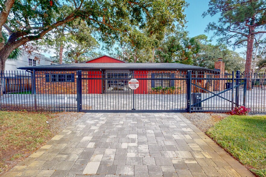 More Photos Of 3508 S Manhattan Ave, Tampa Health Club For Sale