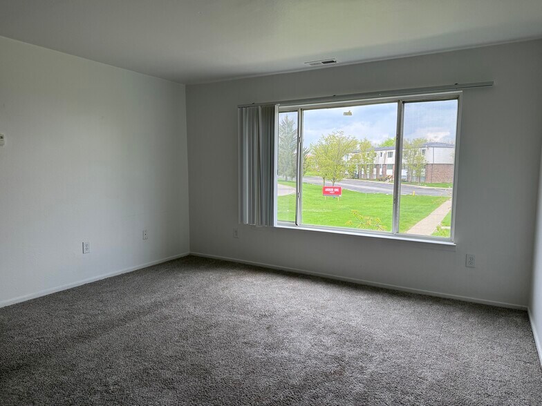 More Photos Of 831 Green Rd, Ypsilanti Apartments For Sale
