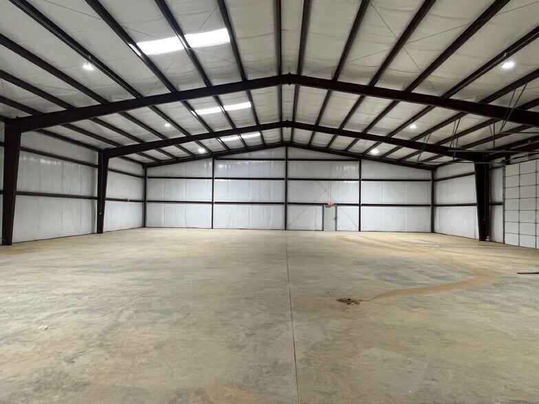 More Photos Of 94 Stones River Pl, Jasper Industrial For Sale