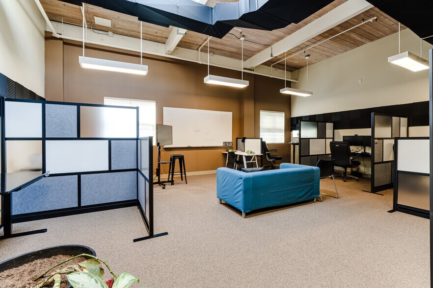 More Photos Of 30 E Broadway, Eugene Office For Lease