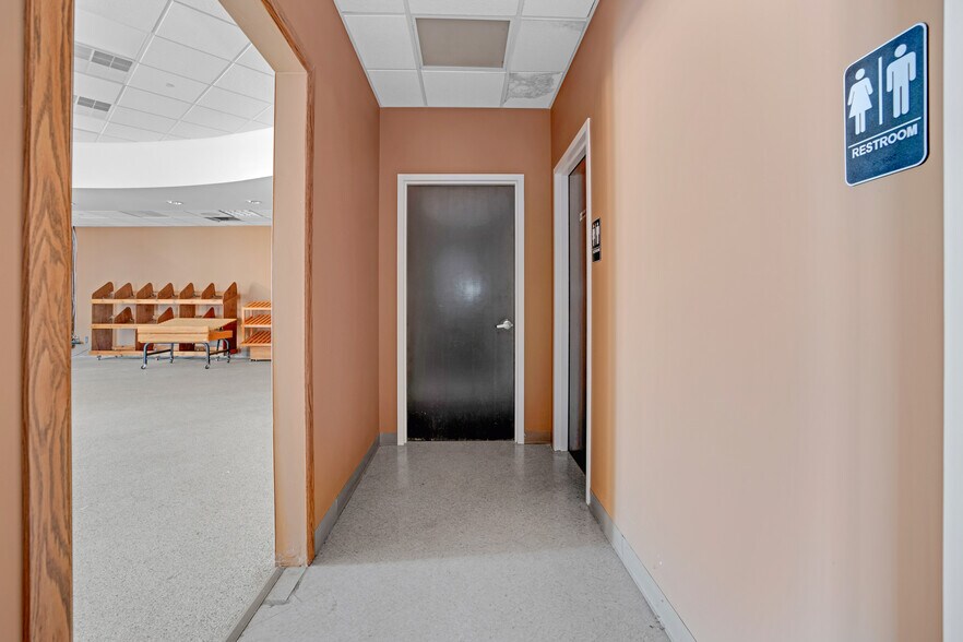 More Photos Of 345 Matawan Rd, Matawan Unknown For Lease