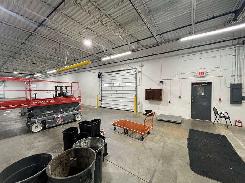 More Photos Of 1109 E Ozark Ave, Gastonia Warehouse For Lease