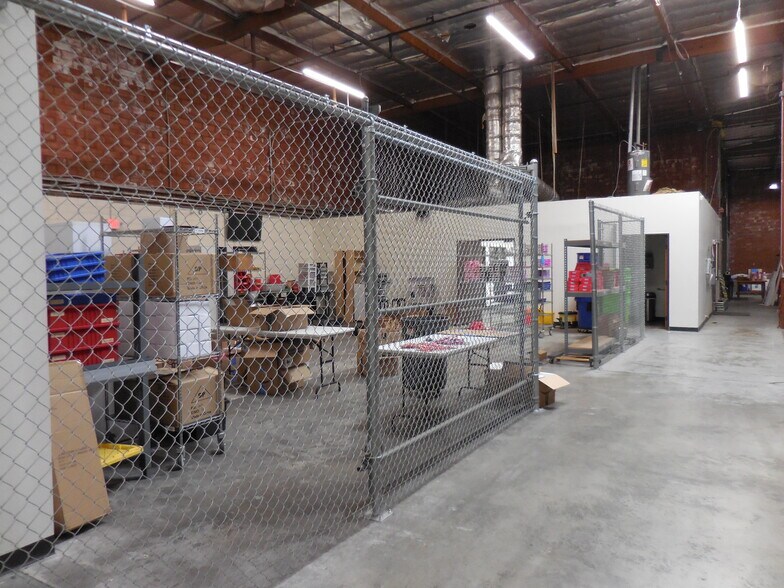 More Photos Of 1206-1210 W Jon St, Torrance Warehouse For Sale