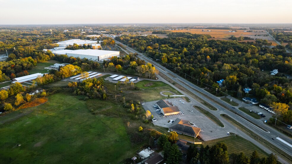 More Photos Of 806 Hogsback Rd, Mason Office For Lease