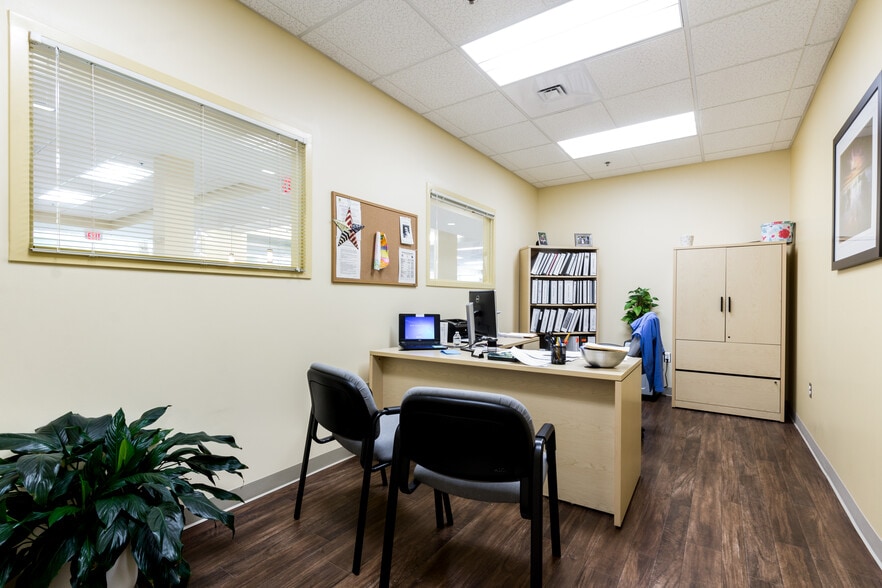 More Photos Of 1950 NE Green Oaks Blvd, Arlington Office For Sale