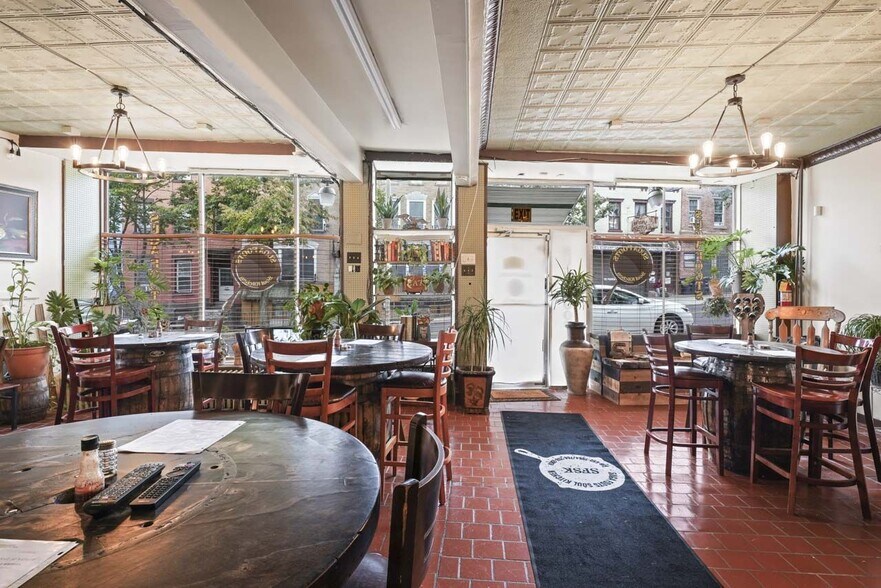 More Photos Of 165 Madison Ave, Albany Storefront Retail Residential For Sale