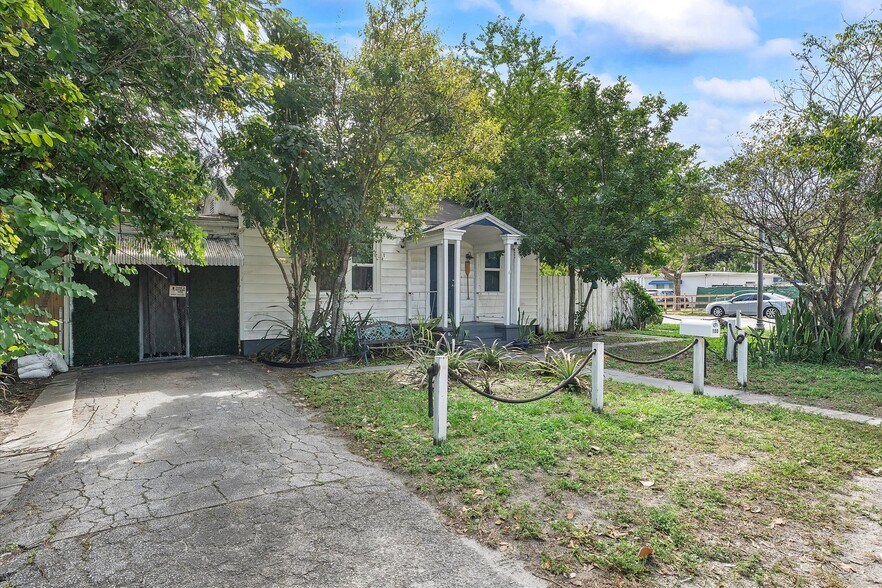 More Photos Of , Fort Lauderdale Unknown For Sale