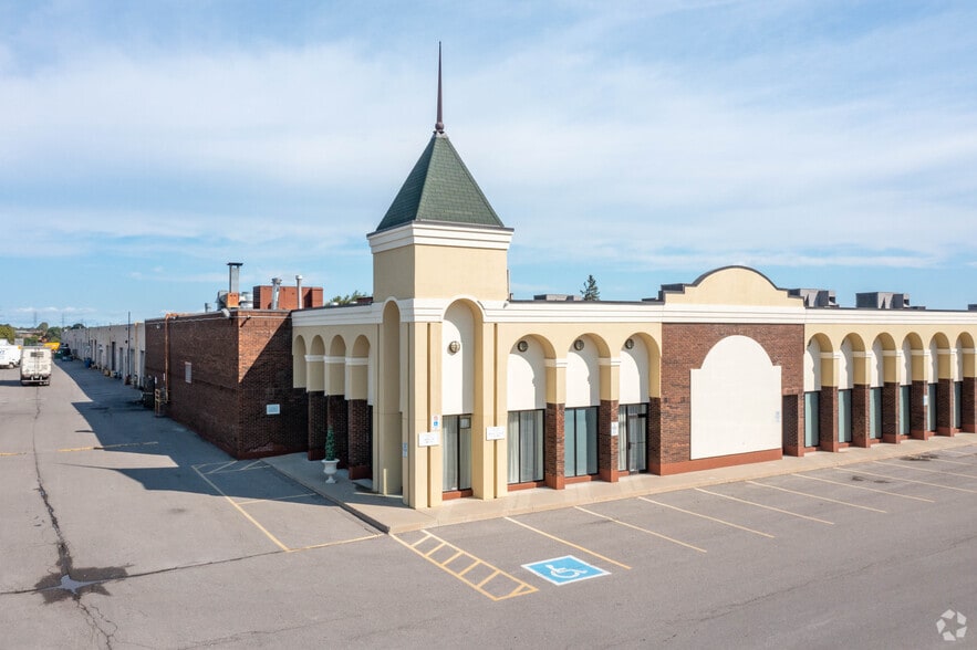 More Photos Of 5732 Hwy-7, Vaughan Storefront For Sale