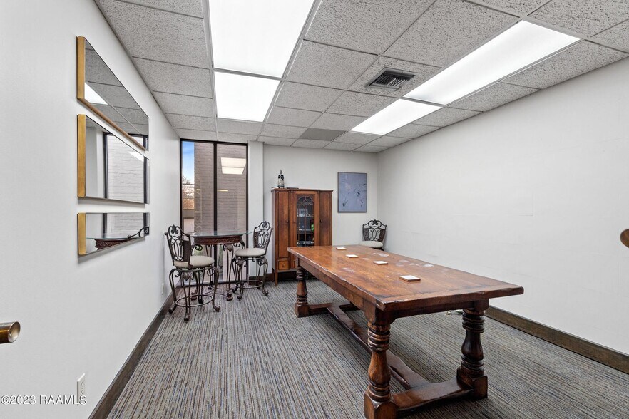 More Photos Of 969 Coolidge St, Lafayette Office For Lease