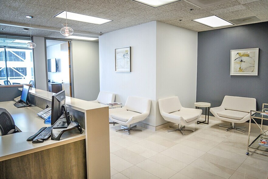 More Photos Of 15260 Ventura Blvd, Sherman Oaks Coworking Space