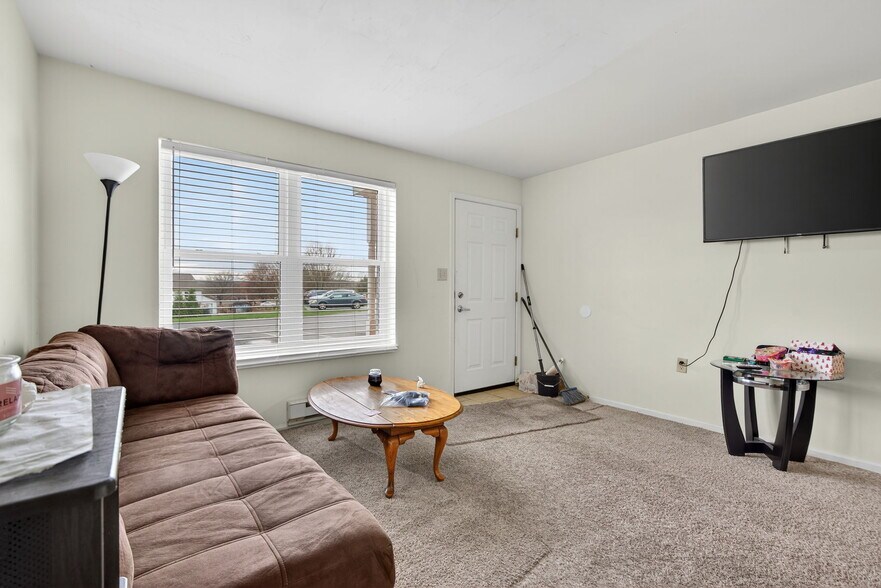 More Photos Of 196 Stone House Ln, Columbia Apartments For Sale